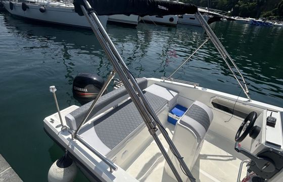 Motorboat Kolmarine Barca a motore 6mt 40hp