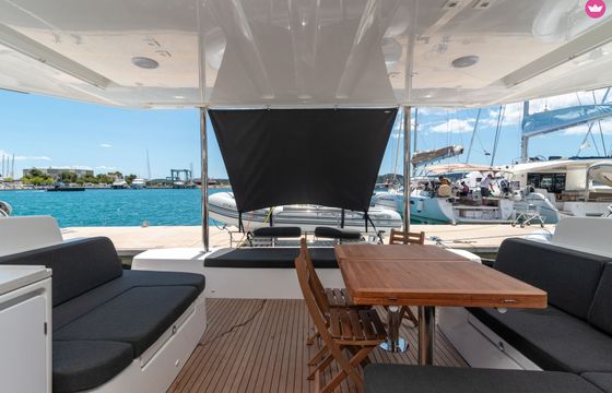 Catamaran Lagoon-Bénéteau Lagoon 51 - 6 + 2 cab. 15m