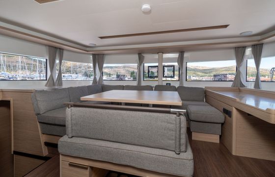 Catamaran Lagoon-Bénéteau Lagoon 51 - 6 + 2 cab. 15m