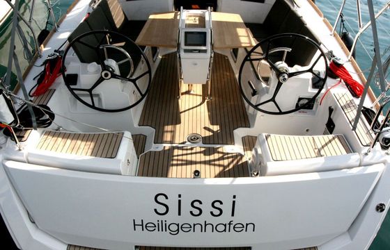 Sailboat JEANNEAU SUN ODYSSEY 389 11.75m