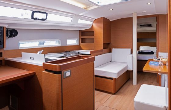 Sailboat Jeanneau Sun Odyssey 410 12m