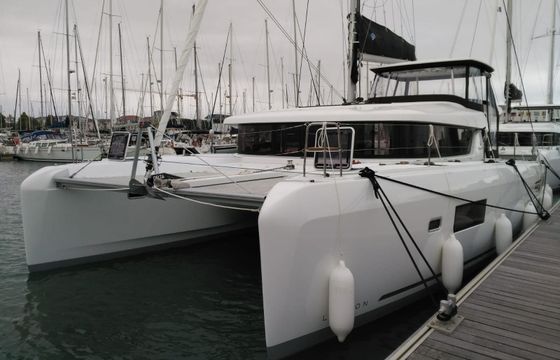 Catamaran LAGOON Lagoon 42 - Premium A/C 12.8m