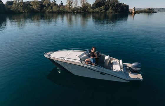 Motorboat Clear marine Aries 120hp