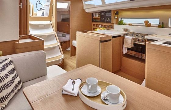 Sailboat Sunsail 44 SO 13m