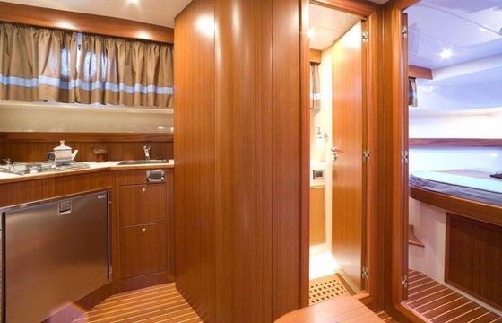 Motorboat gozzo sorrentino luxury apreamare 100 800hp