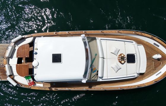 Motorboat gozzo sorrentino luxury apreamare 100 800hp