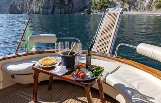 Motorboat gozzo sorrentino luxury apreamare 100 800hp