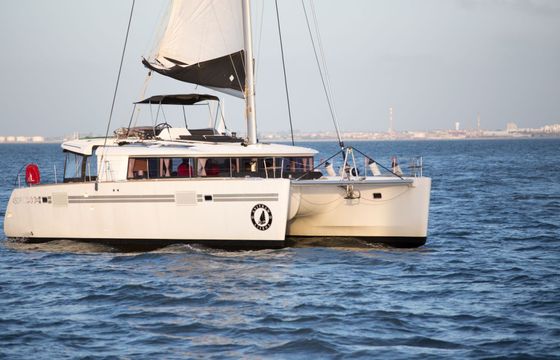 Catamaran LAGOON 450F 15m