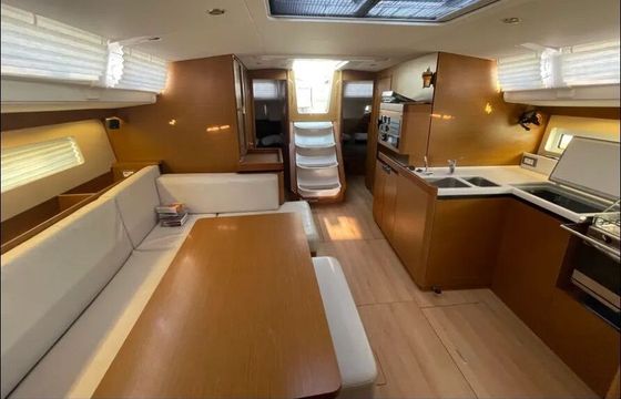 Sailboat Sun Odyssey 490 14m