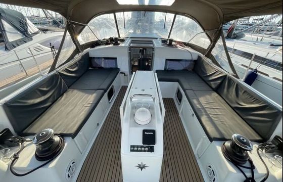 Sailboat Sun Odyssey 490 14m