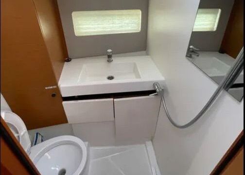 Sailboat Sun Odyssey 490 14m