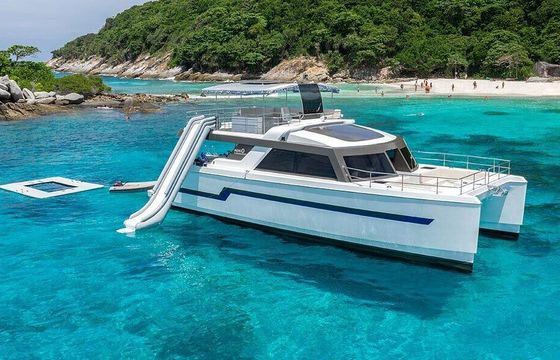 Motorboat Power Catamaran 53ft 400hp