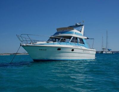 Motorboat Princess 330 200hp