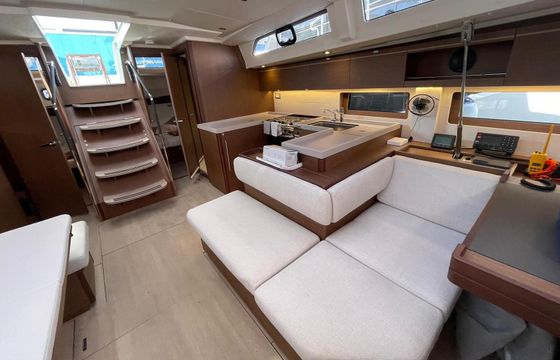 Sailboat Oceanis 51.1 14m