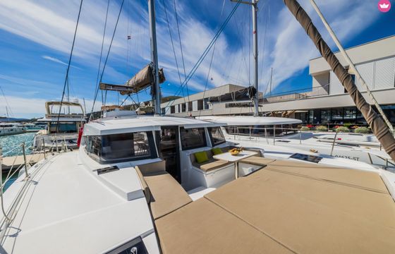 Catamaran Catana Bali 4.2 - 4 + 1 cab. 12.85m