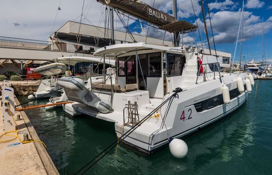 Catamaran Catana Bali 4.2 - 4 + 1 cab. 12.85m