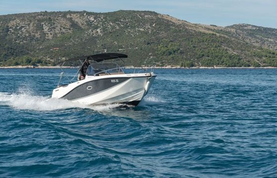 Motorboat QUICKSILVER 755 SD 300hp