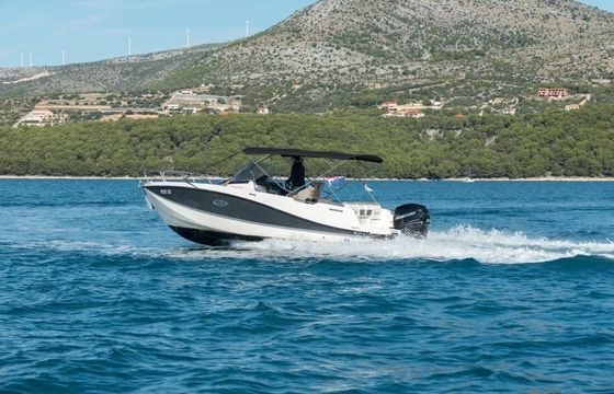Motorboat QUICKSILVER 755 SD 300hp
