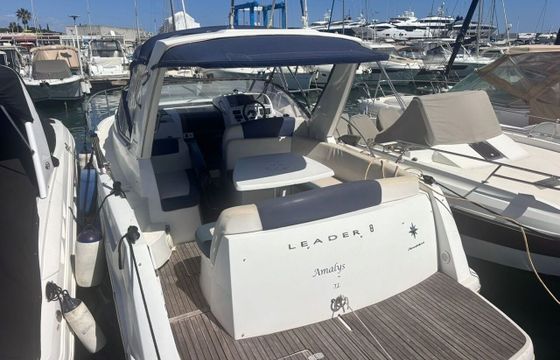 Motorboat Jeanneau LEADER 8 320hp