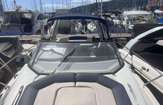 Motorboat Jeanneau LEADER 8 320hp