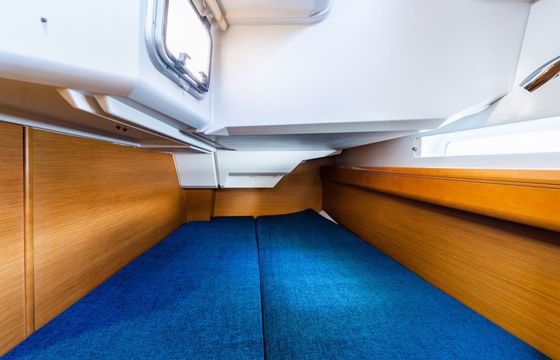 Sailboat Jeanneau Sun Odyssey 379 11.34m