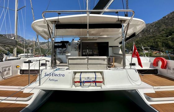 Catamaran Lagoon 42 12.8m