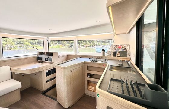 Catamaran Lagoon 42 12.8m