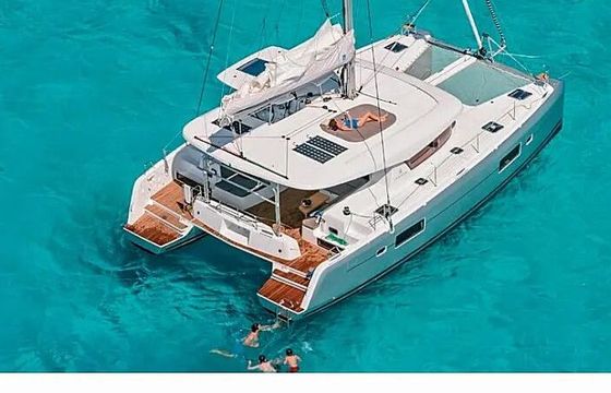 Catamaran Lagoon 42 12.8m