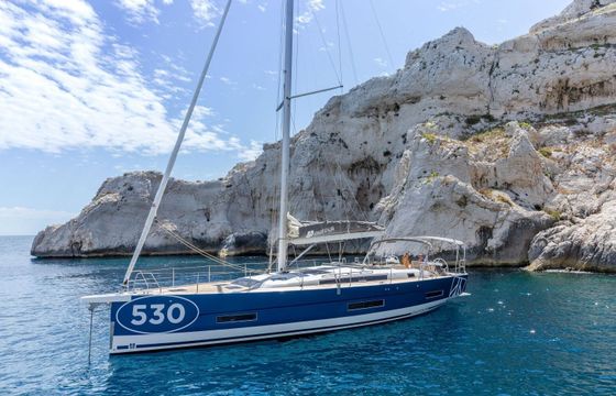 Sailboat Dufour Yachts Dufour 530 Smart Electric - 5 + 1 cab. 16m