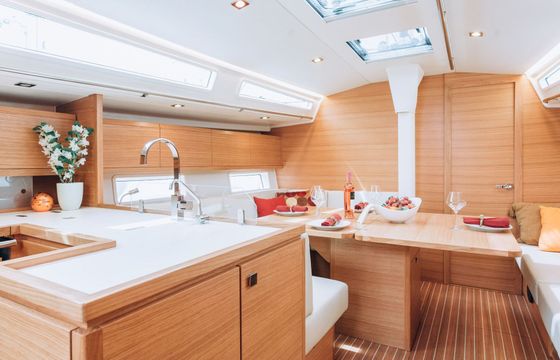 Sailboat Salona 46 14.02m