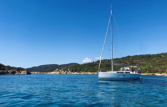 Sailboat Dufour Dufour 335 Grand Large 10m