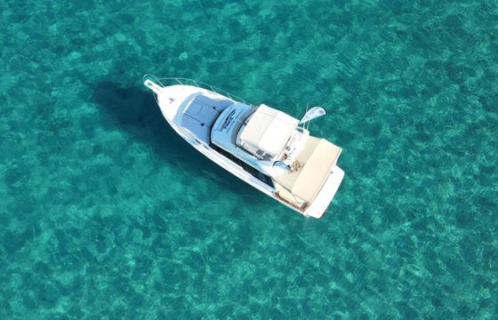 Motorboat Bayliner 3288 flybridge 400hp