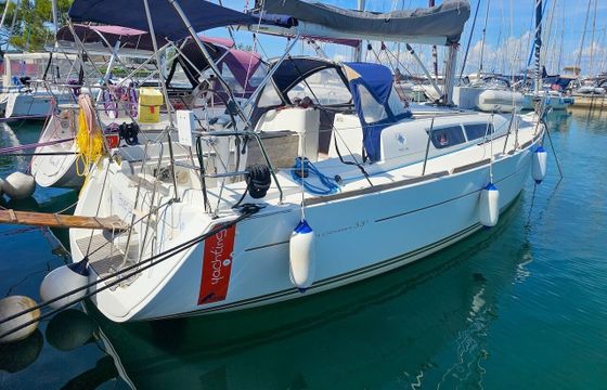 Sailboat Jeanneau Sun Odyssey 33i 9.74m
