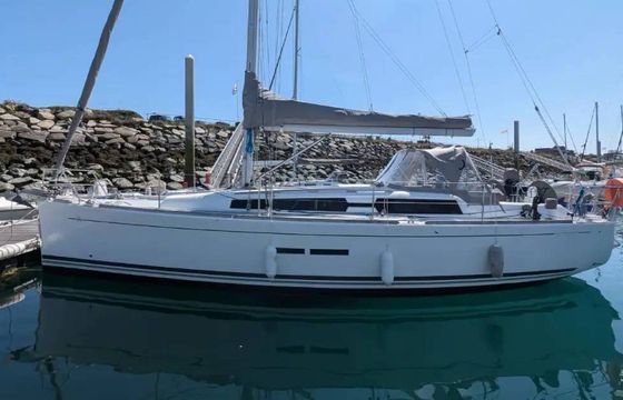 Sailboat Dufour Dufour 375 11m
