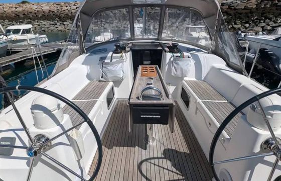 Sailboat Dufour Dufour 375 11m