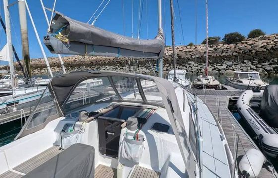 Sailboat Dufour Dufour 375 11m