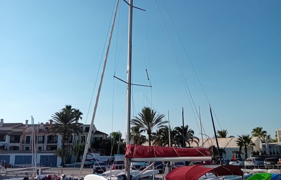 Sailboat Beneteau 351 10.32m