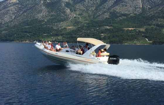 Motorboat Aqua Max B27 offshore 300hp