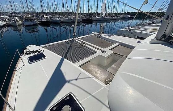 Catamaran Lagoon 450 Fly 13m