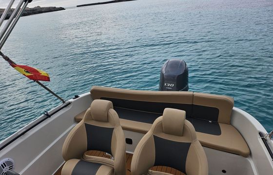 Motorboat AQUA S6 130hp