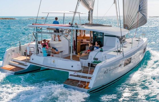 Catamaran Lagoon 420 12.8m
