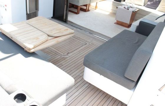 Motor yacht SUNSEEKER Predator 64 2000hp