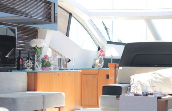 Motor yacht SUNSEEKER Predator 64 2000hp