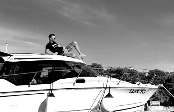 Motorboat JEANNEAU MERRY FISHER 795 200hp