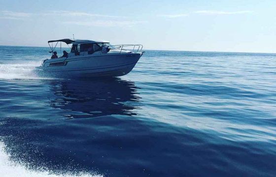 Motorboat JEANNEAU MERRY FISHER 795 200hp