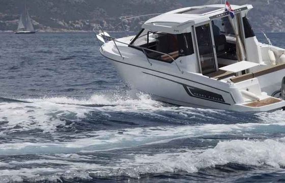 Motorboat JEANNEAU MERRY FISHER 795 200hp