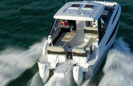 Motorboat Aquila Aquila 32 Sport 600hp