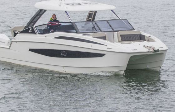 Motorboat Aquila Aquila 32 Sport 600hp