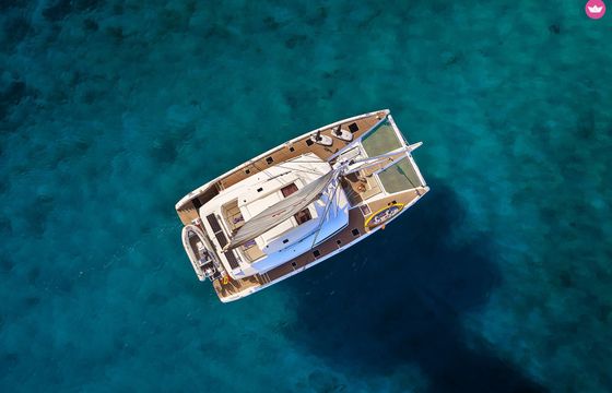 Catamaran Fountaine Pajot Alegria 67 20.5m