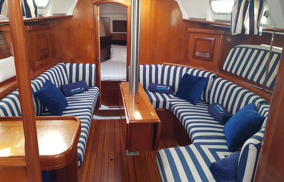 Sailboat Beneteau Oceanis 361 Clipper 10.8m